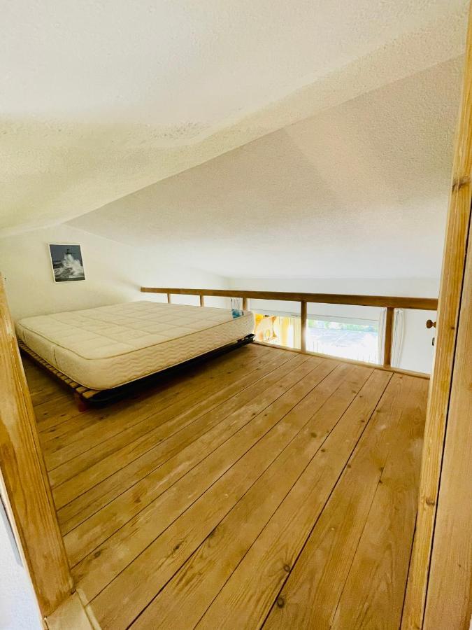 Bel Appartement Avec Mezzanine, Vue Mer Et Piscine 孔格林 外观 照片
