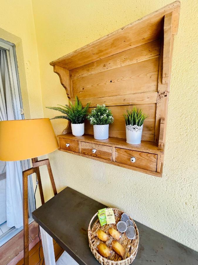 Bel Appartement Avec Mezzanine, Vue Mer Et Piscine 孔格林 外观 照片
