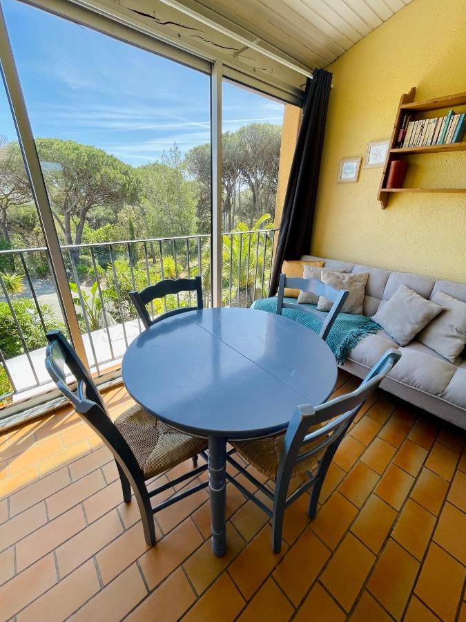 Bel Appartement Avec Mezzanine, Vue Mer Et Piscine 孔格林 外观 照片