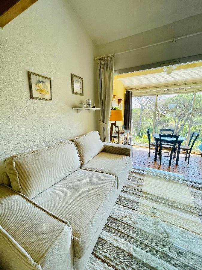 Bel Appartement Avec Mezzanine, Vue Mer Et Piscine 孔格林 外观 照片