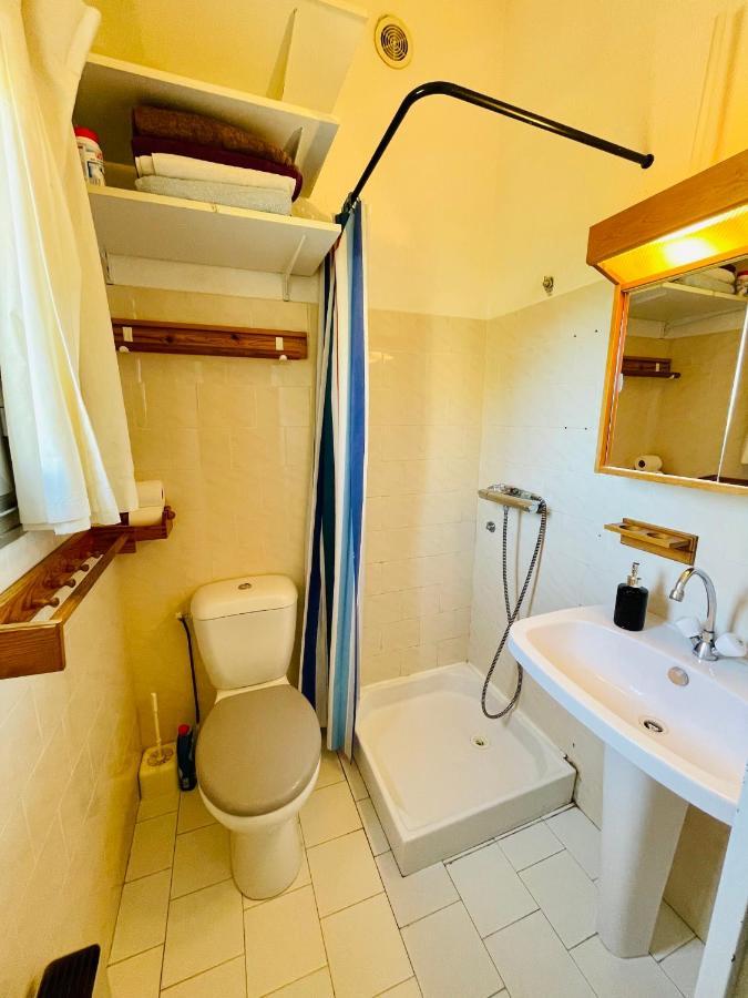 Bel Appartement Avec Mezzanine, Vue Mer Et Piscine 孔格林 外观 照片
