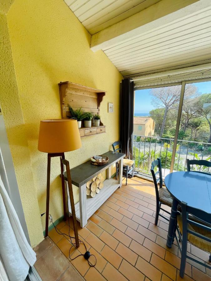Bel Appartement Avec Mezzanine, Vue Mer Et Piscine 孔格林 外观 照片